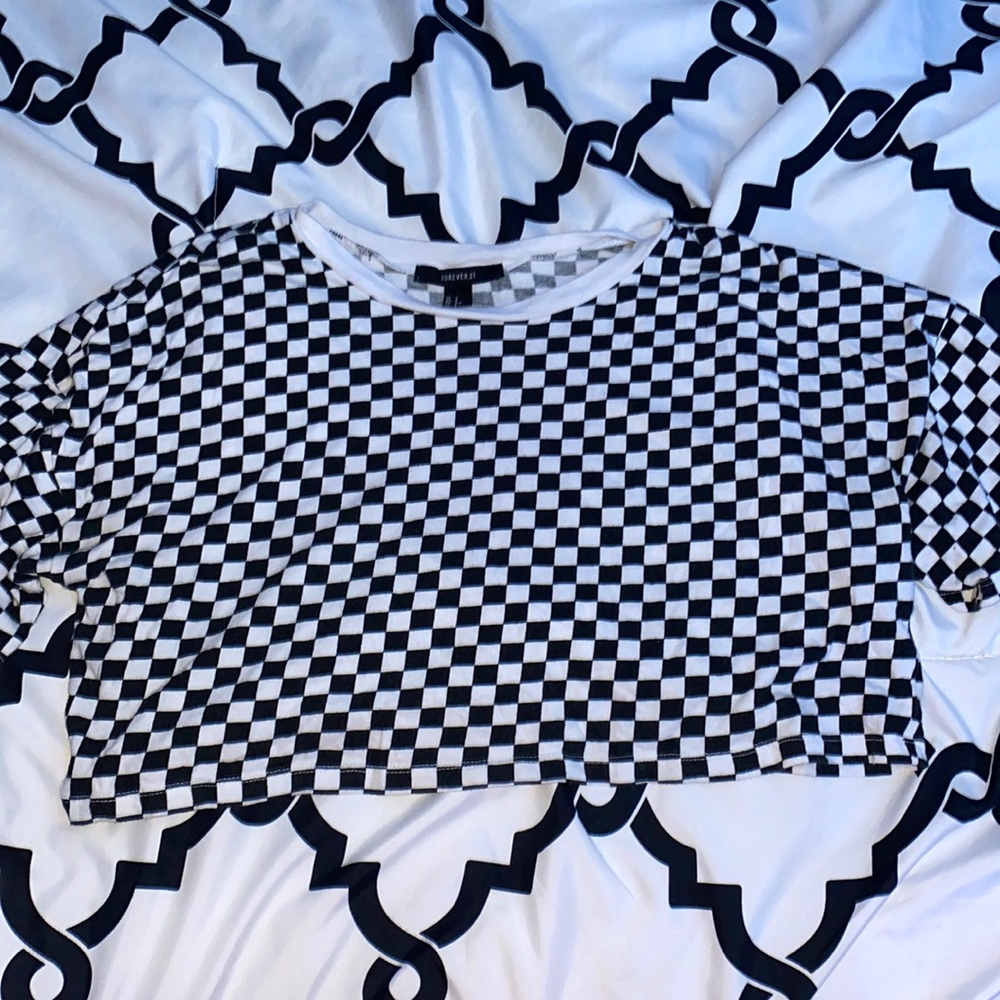 Forever 21 Checkered Short Sleeve Crop Top